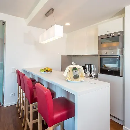 Aparthotel Carat 4*
